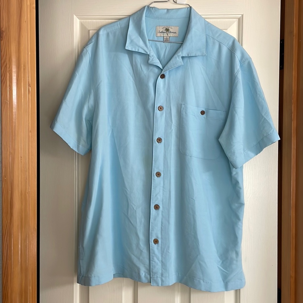 Island shores button up short sleeve men’s Sz L. Blue